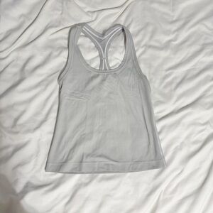 Lulu Women's White Tank Top size 2